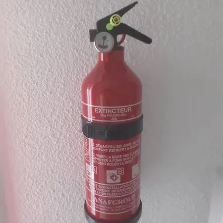 Costieres Climatise Parking Gratuit Lave Linge Loggia Lägenhet *