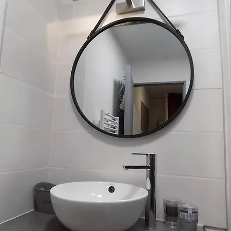 Costieres Climatise Parking Gratuit Lave Linge Loggia *