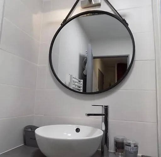 Costieres Climatise Parking Gratuit Lave Linge Loggia *