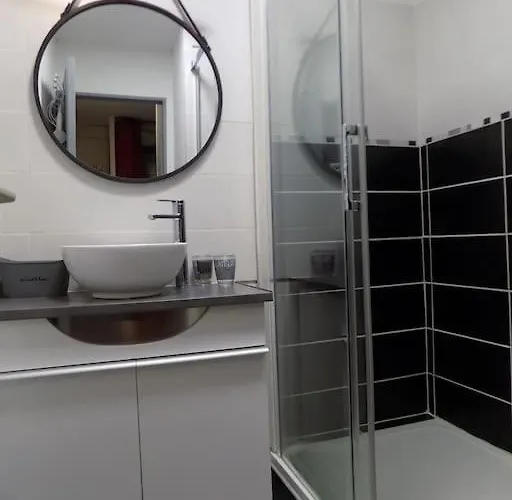 Costieres Climatise Parking Gratuit Lave Linge Loggia